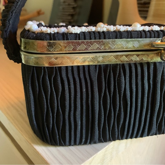 v i n t a g e :: Unique Ruched Covered Basket Box Evening Bag Purse - Picture 5 of 15